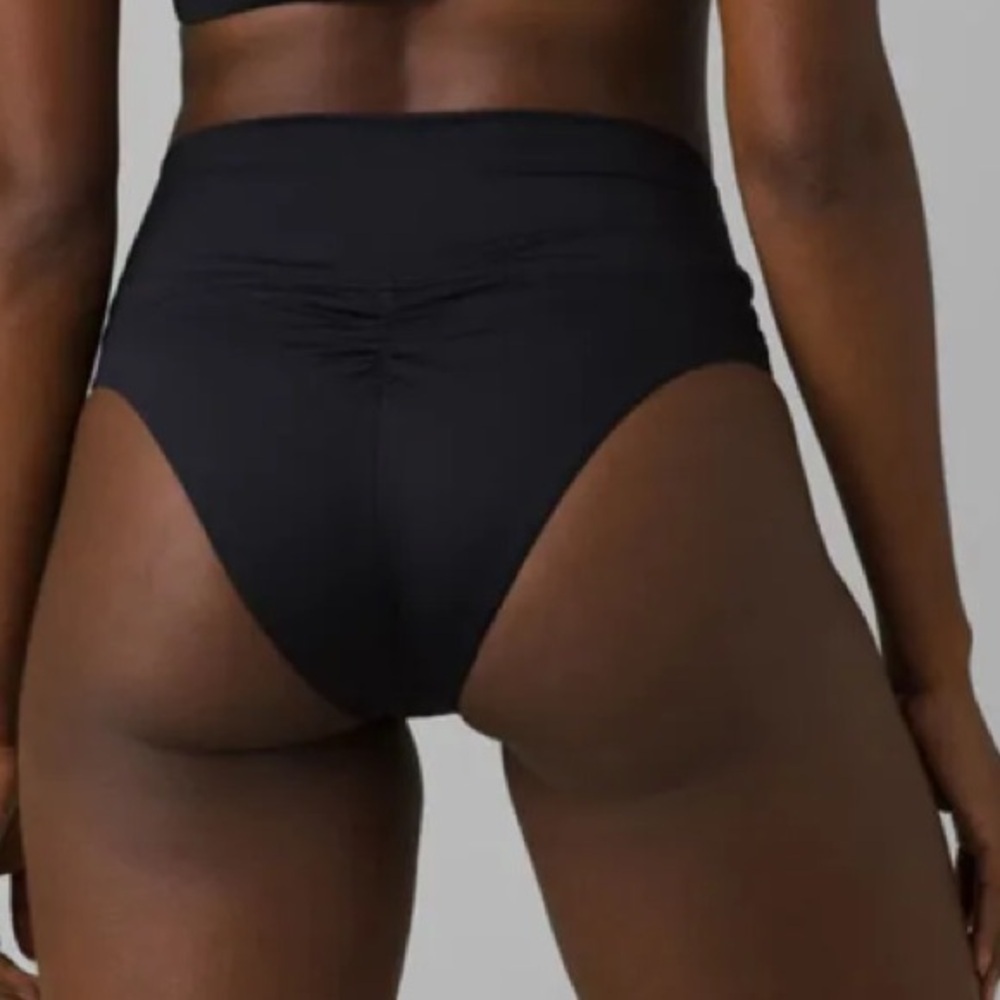 NWT Prana Black Aurelia Scrunchy Cheeky Bottom Womens Size XS UPF 50 Quick Dry - Picture 14 of 15